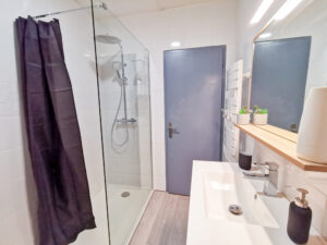 Vue de la Salle de Bain - Appartement Ma Douce Charente